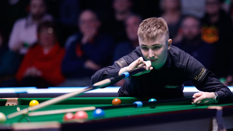 Antoni Kowalski on Puolan uusi snookertähti.