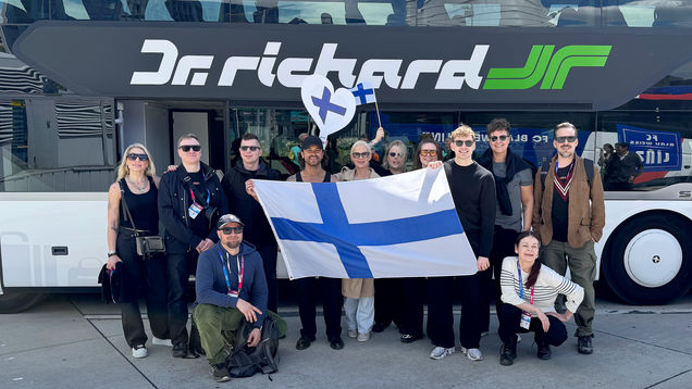 Suomen euroviisudelegaatio saapui Wieniin – Linda Lampenius ja Pete Parkkonen aloittavat treenit — image 3