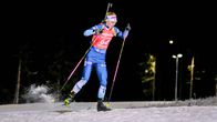 Suvi Minkkinen åker skidor.