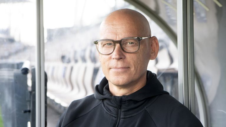 HJK:n urheilujohtaja Petri Vuorinen joukkueen tiedotustilaisuudessa Bolt Arenalla Helsingissä 30. heinäkuuta 2025. 