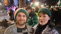 Mielenosoittajat osoittajat vaativat euroviisujen boikotointia. Kuvassa Jack Wright ja Kukka Rantakangas.