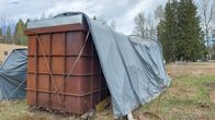 Hyvättyjä suolakontteja Lappeenrannassa Kuutostien ja Kaakkoiskaaren väliselle kiinteistölle Harapaisissa.