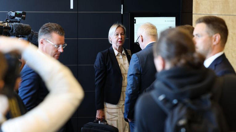 Vastaavalta päätoimittajalta: Median oikeutta tiedon­kaivuuseen ei saa ...