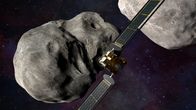 Havainnekuva siitä, miten Nasan DART-luotain törmää asteroidiin.
