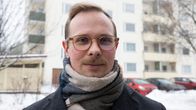 Joel Linnainmäki katsoo kameraan.