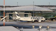 Finairin Lentokone Helsinki-lentoasemalla 