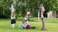 Linnea Alm on muuttanut perheensä kanssa Ruotsista Ahvenanmaalle kotiopetuksen takia.