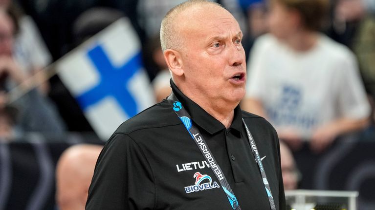 Rimas Kurtinaitis koripallon EM-kisoissa 2025.
