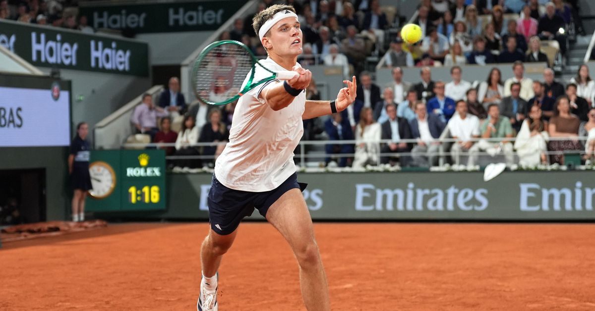 Jakub Mensik ensimmäistä kertaa grand slam -välieriin