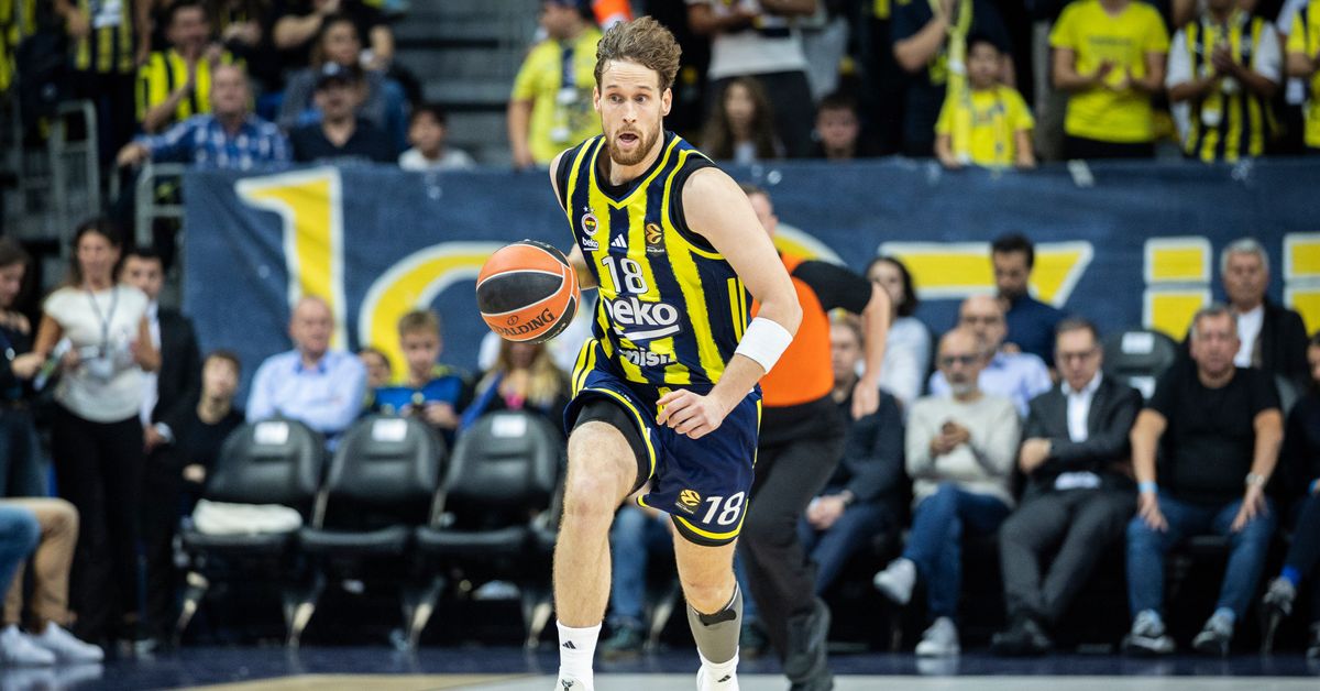 Jantusen Fenerbahce teki ihmeellisen kirin: Päätösjaksolla 15 pisteen takaa voittoon