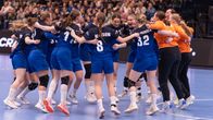 Finlands damlandslag i handboll jublar efter segern över Kosovo i EM-kvalet.