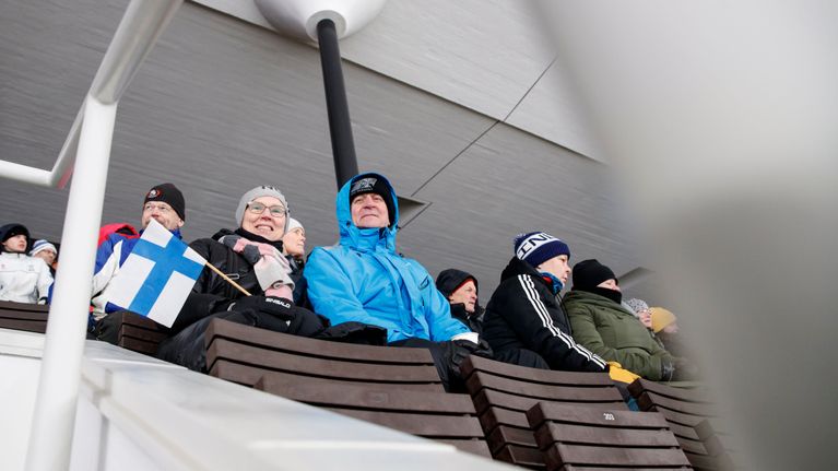 Olympiastadionin hiihtosprintti upposi katsojiin ja maajoukkuehiihtäjä ...