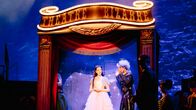 Lisette Oropesa Romeo ja Julia -oopperan lavasteissa.