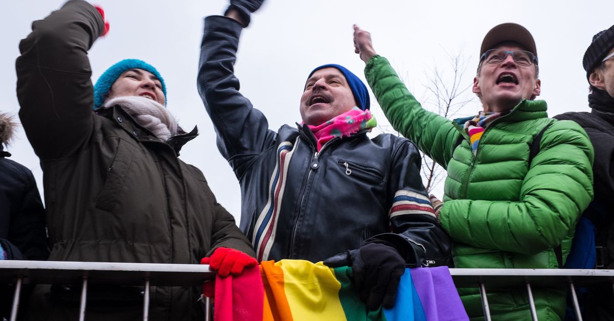Riksdagen sa ja, ministern sa nej – nu rasar antalet medborgar ...