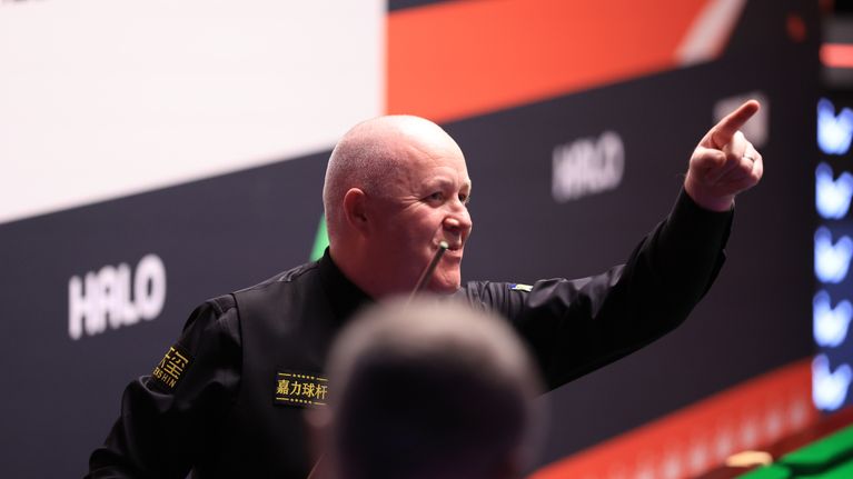 John Higgins jatkaa viidennen maailmanmestaruutensa tavoittelua.