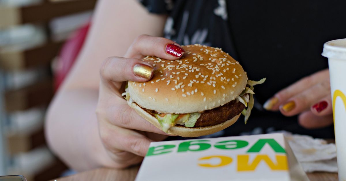 Vegaaniset burgerit katosivat, hampurilaisketju Mc