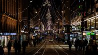 Aleksanterinkadun jouluvalot 6. joulukuuta 2020 Helsingissä.