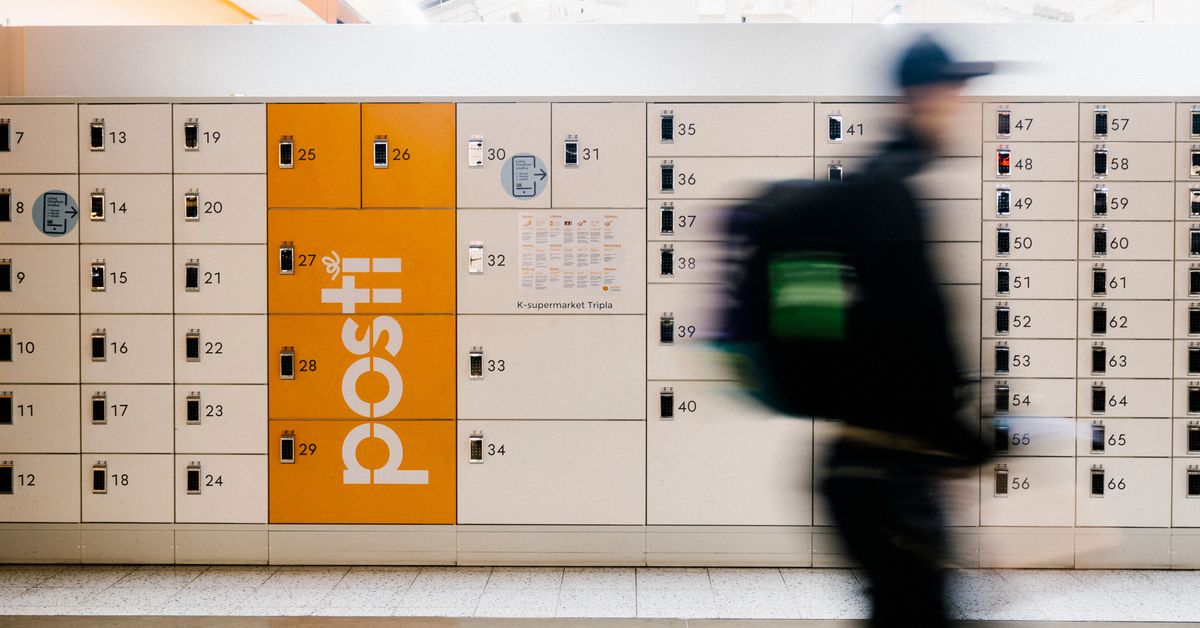 Posti shares start selling at €7.50 apiece