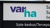 Opastekyltti, jossa lukee Varha ja sote-keskus.