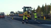 De nya köerna orsakas av asfaltarbete.