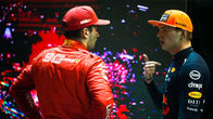  Charles Leclerc ja Max Verstappen saivat viime kaudella rangaistukset, kun kaksikko käytti f-kirjaimella alkavaa englannin kielistä sanaa FIA:n tiedotustilaisuudessa ennen Singaporen GP:tä.