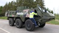 Kuusipyöräinen panssariajoneuvo.