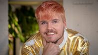 Homopojan oppaan kirjoittaja Eino Nurmisto.