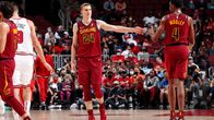 Lauri Markkanen uuden seuransa Clevelandin paidassa ensimmäistä kertaa virallisessa harjoitusottelussa. 