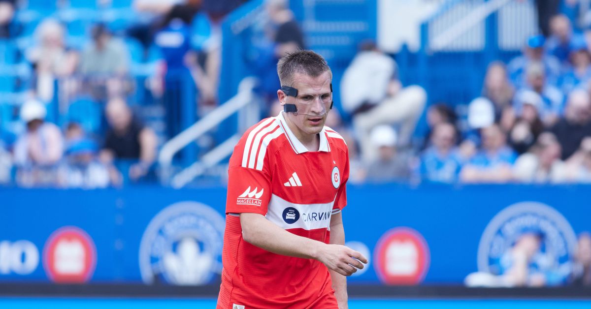 Maskipäinen Robin Lod maalinteossa MLS:ssä