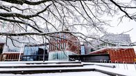 Aalto-yliopiston taiteiden ja suunnittelun korkeakoulun rakennuksia.