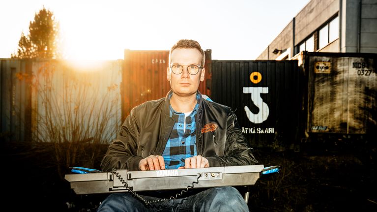 Janne Rintala tekee rakastettuja hittejä Arttu Wiskarille ja Erika ...