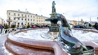 Havis Amanda patsas Helsingin Kauppatorilla.