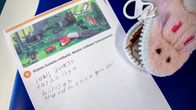 Paperille on kirjoitettu suomenkielisiä virkkeitä.