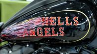 Hells Angels -moottoripyörä moottoripyörämessuilla.