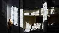 Aurinko paistaa eduskunnassa 16. toukokuuta.