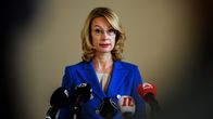 Omistajaohjausministeri Tytti Tuppurainen (sd.) piti tiedotustilaisuuden Eduskunnan valtiosalissa 6. syyskuuta 2022.