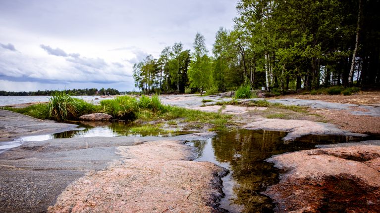 alaik-inen-poika-sairaalahoitoon-pahoinpideltiin-rannalla-espoossa