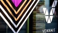 Veikkauksen logo on V-kirjaimen muotoinen.