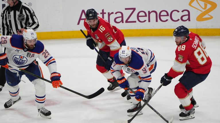 Leon Draisaitl ja Connor McDavid vastaan Aleksander Barkov ja Nate Schmidt 3. finaalissa.