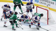Stuart Skinner torjuu Edmontonin maalilla. 