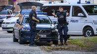 Poliiseja kadulla.