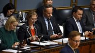 Valtiovarainministeri Riikka Purra, maa- ja metsätalousministeri Sari Essayah, ympäristöministeri Kai Mykkänen ja elinkeinoministeri Wille Rydman eduskunnan täysistunnossa Helsingissä.