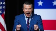 Kuvassa Pete Hegseth.