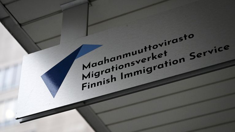 Maahanmuuttoviraston kyltti.