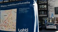 Huputettu maksuautomaatti Lahdessa.