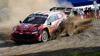 Sebastien Ogier kör på grus.