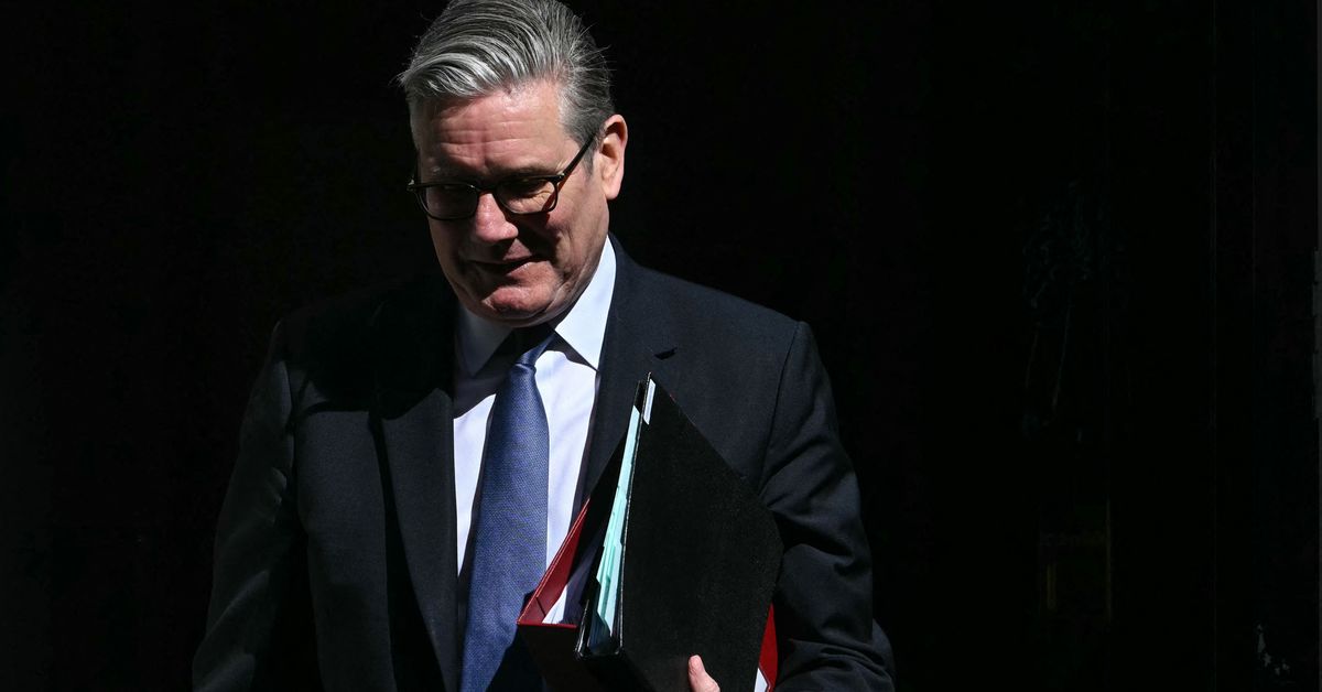 Kymmenet työväenpuolueen kansanedustajat vaativat Starmerin eroa