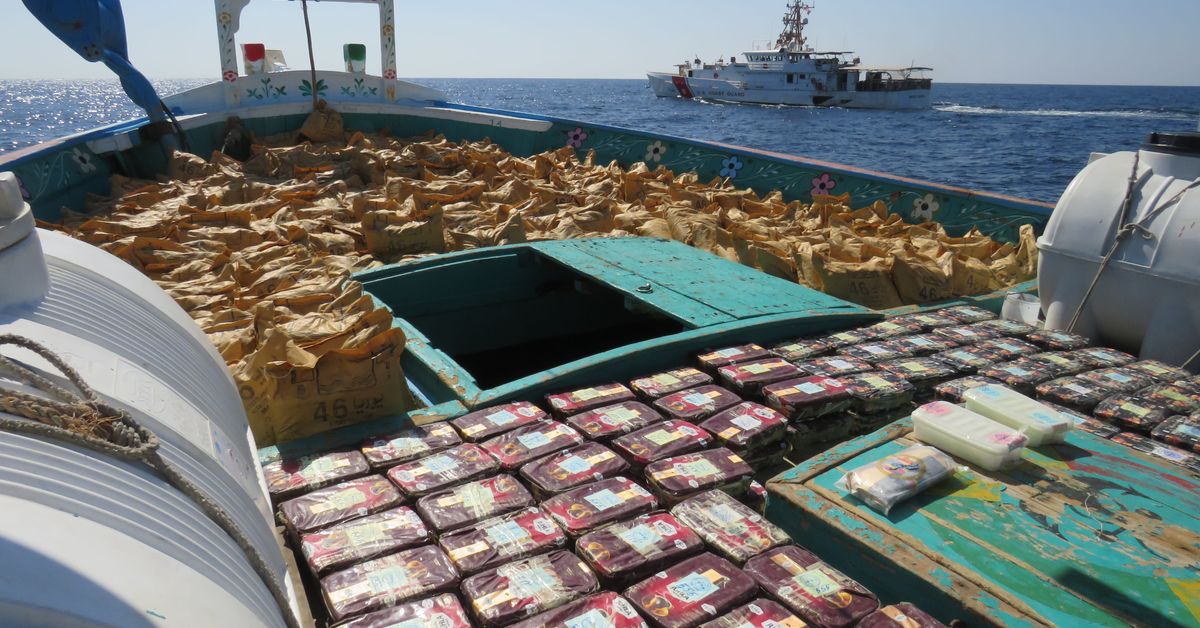 Thursday's papers: Nato poll, Ukrainians in Finland, and contraband coffee