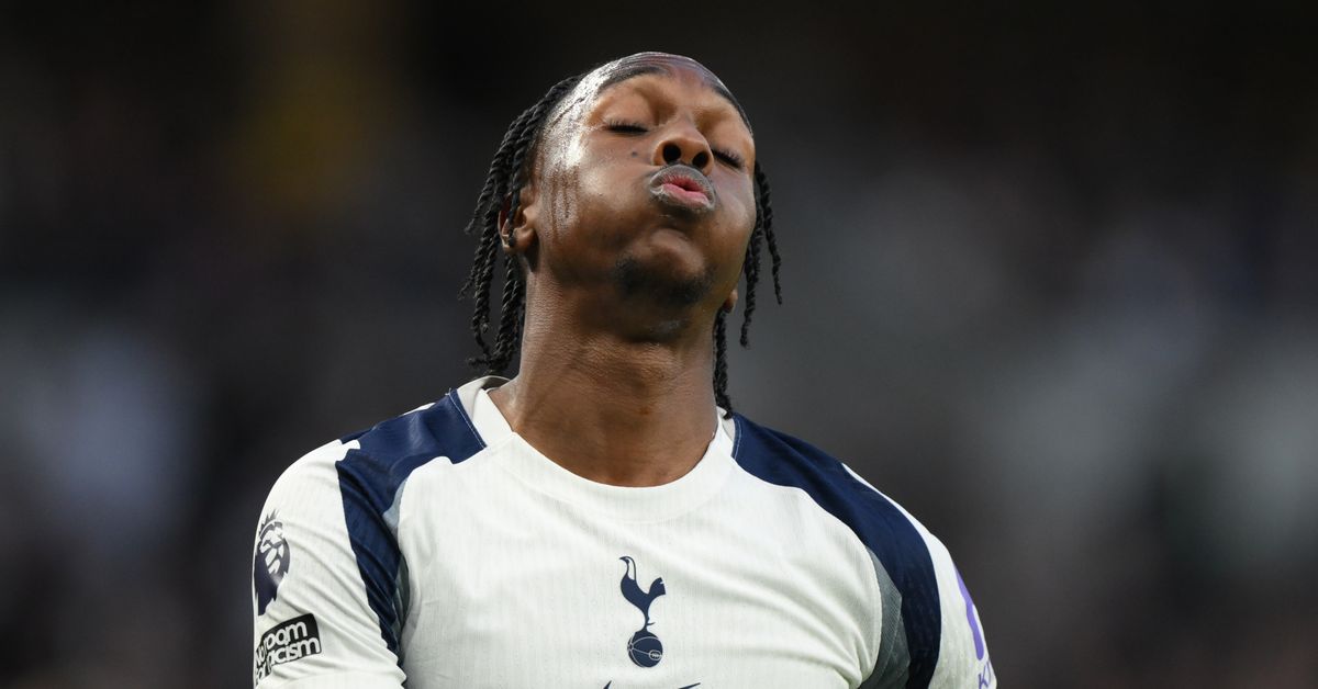 Putoamista vastaan kamppaileva Tottenham pistejakoon Leedsin kanssa