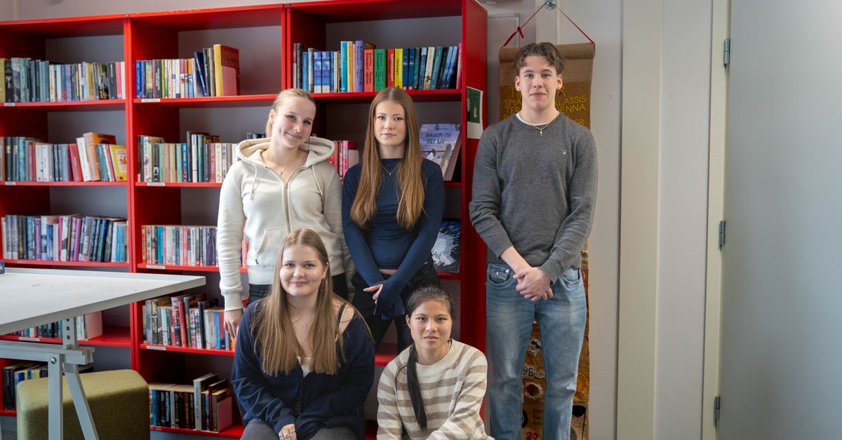 Gymnasisten Ellen Haapaniemi om jakten på sommarjobb: ”Man får inte ens jobba i kassan om man inte har fyllt 18”